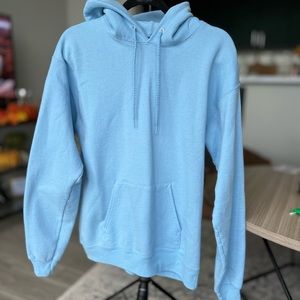 Baby Blue Hane’s Hoodie a size L